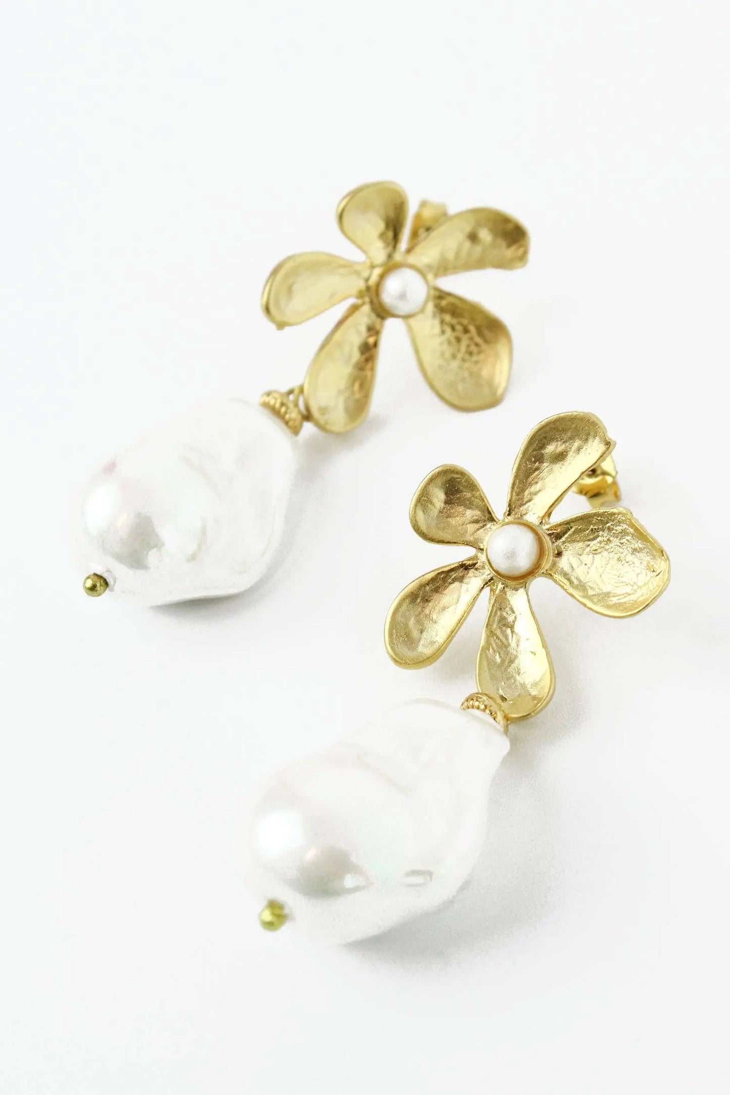 LARGE FLOWER PEARL DROP EARRINGS My Doris