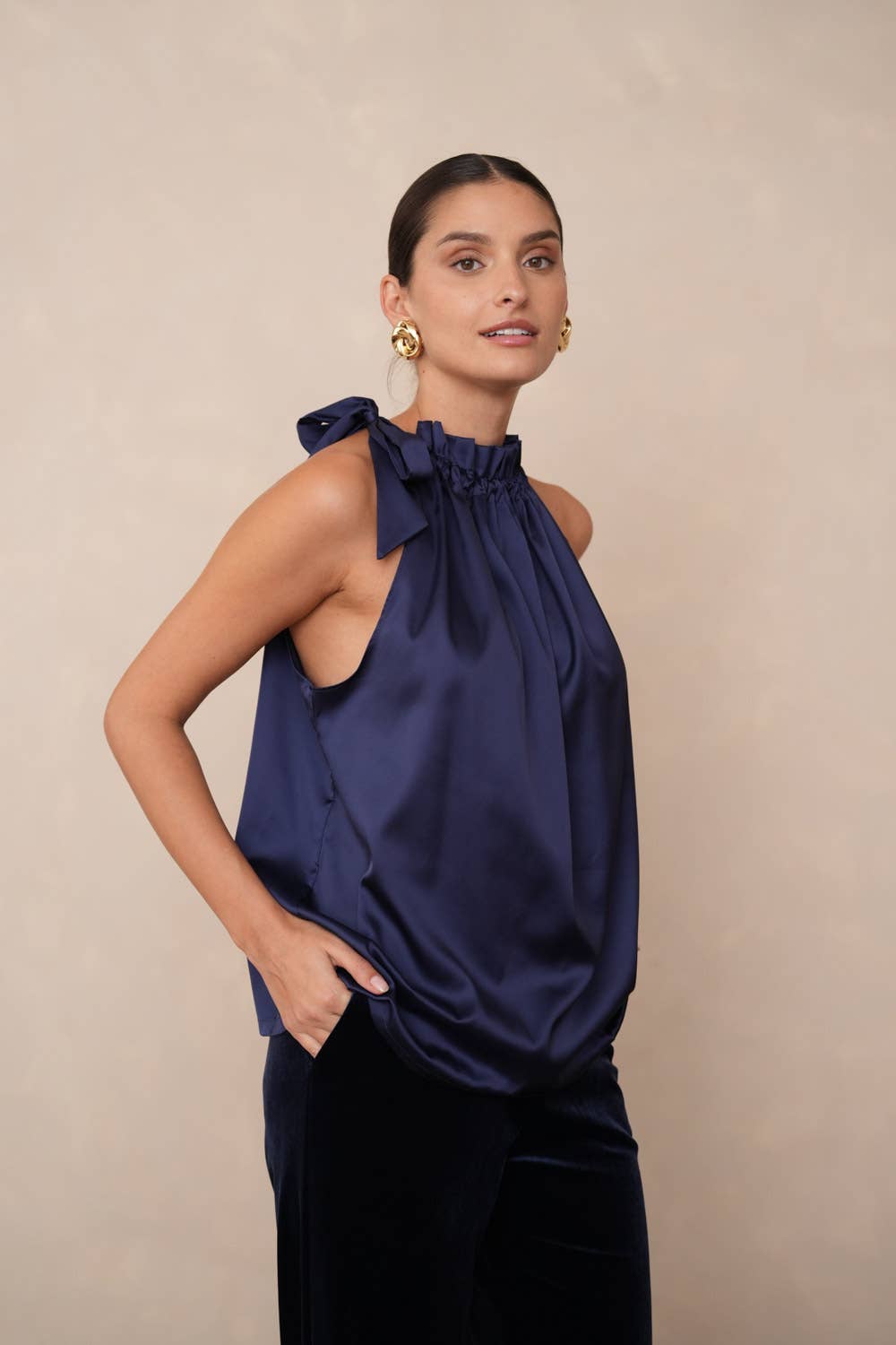 Satin Elisabeth top with bow at the collar - CHOCOLATE BROWN /KHAKI/IVORY
