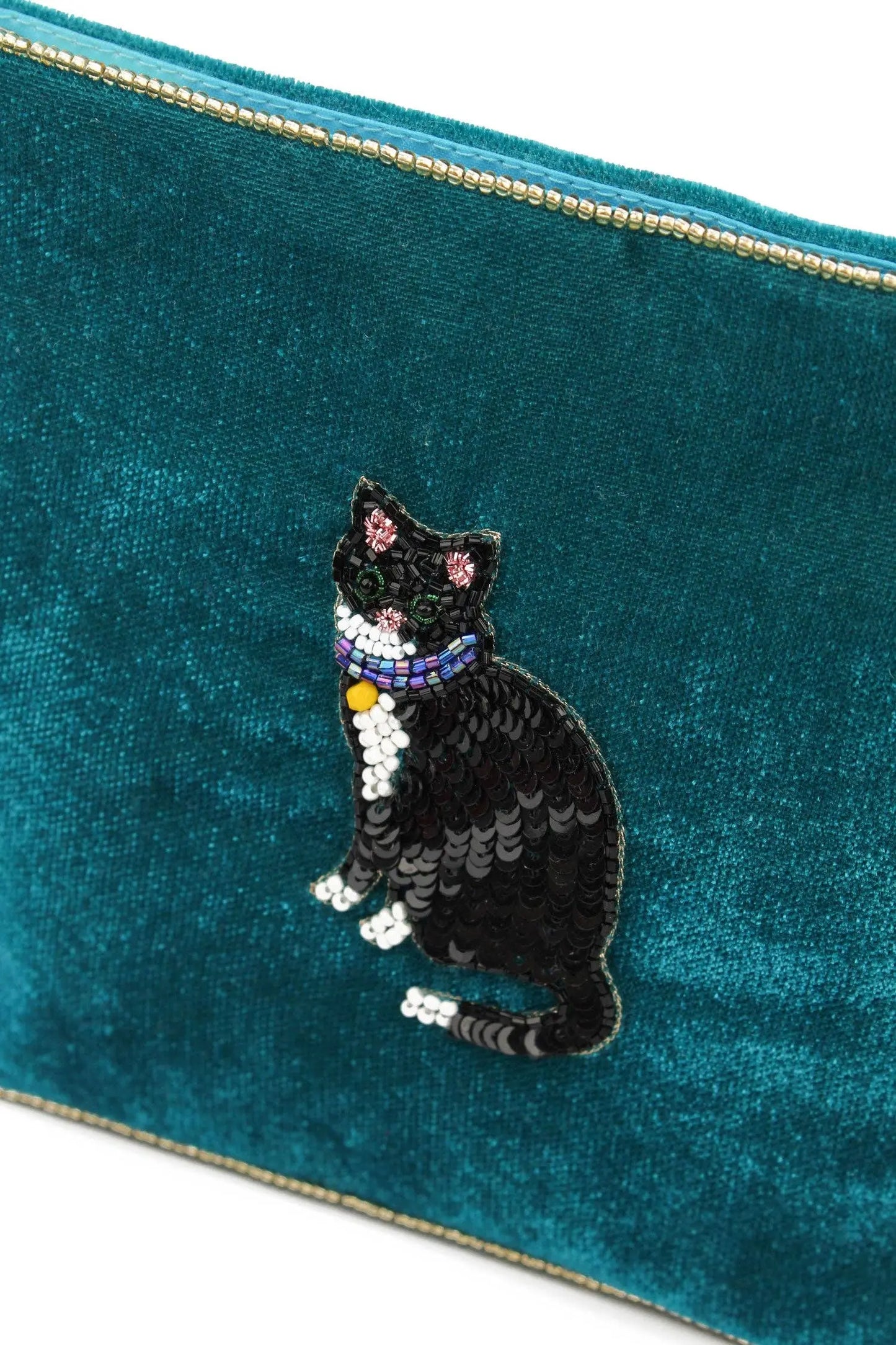 Black and White Cat Medium Pouch The Style Closet