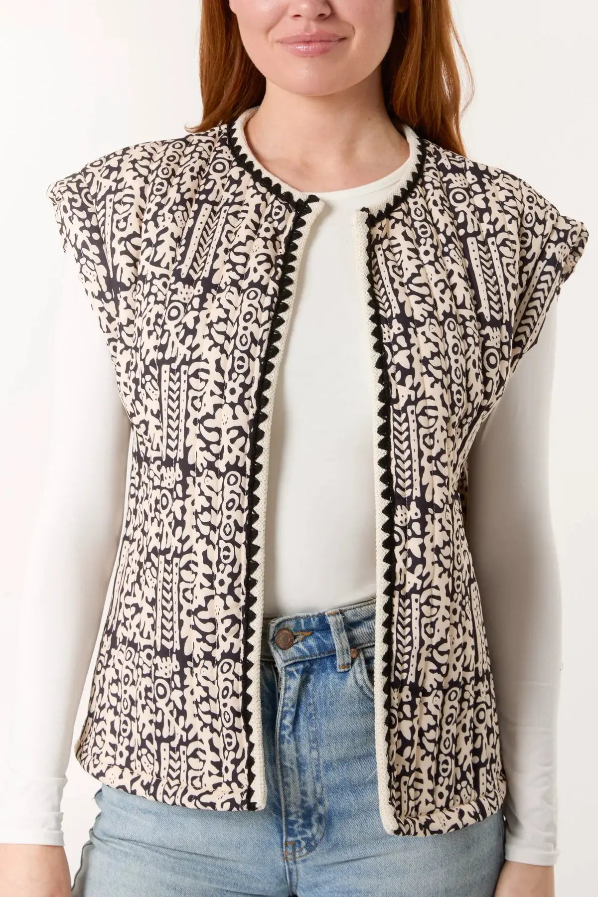 SLEEVELESS PRINTED QUILTED JACKET in BLACK or NAVY The Style Closet