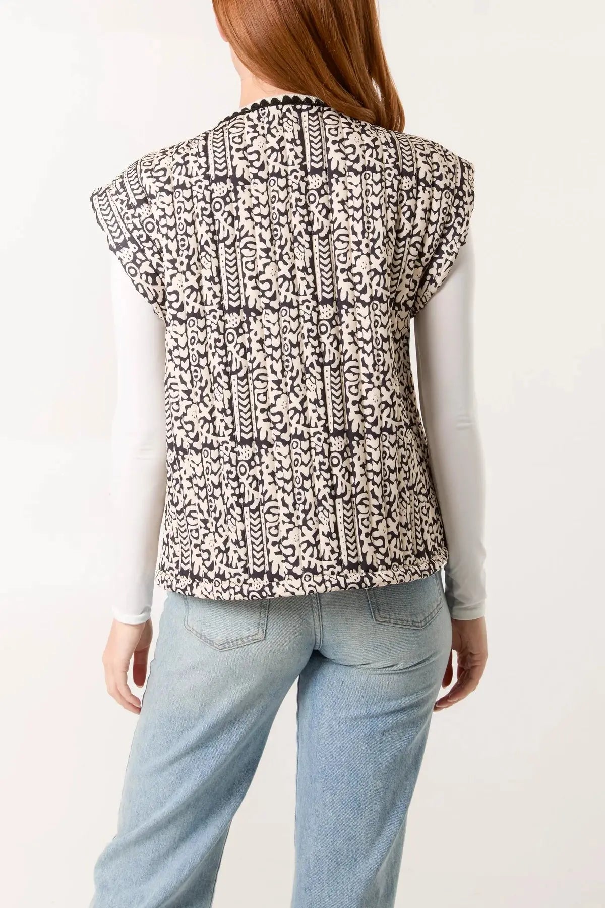 SLEEVELESS PRINTED QUILTED JACKET in BLACK or NAVY The Style Closet