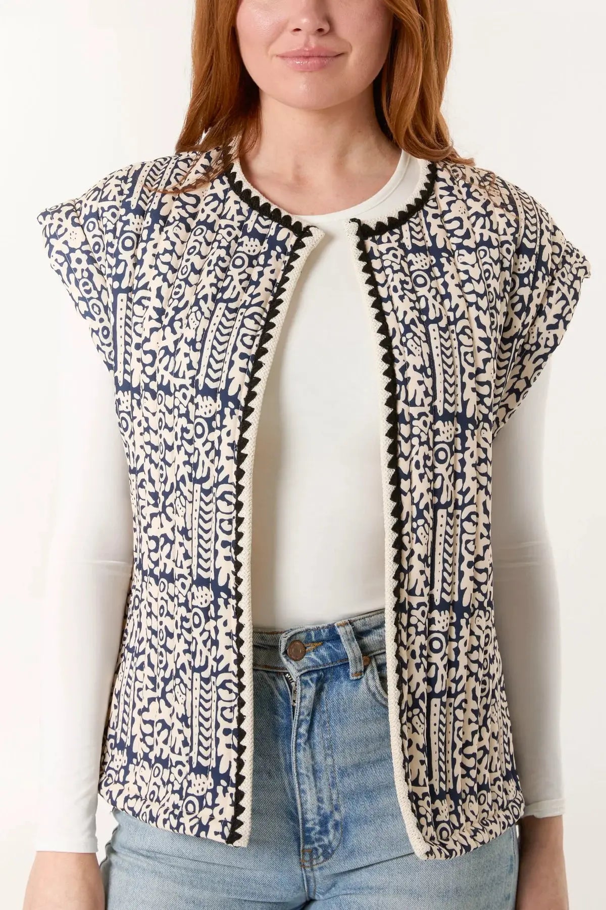 SLEEVELESS PRINTED QUILTED JACKET in BLACK or NAVY The Style Closet