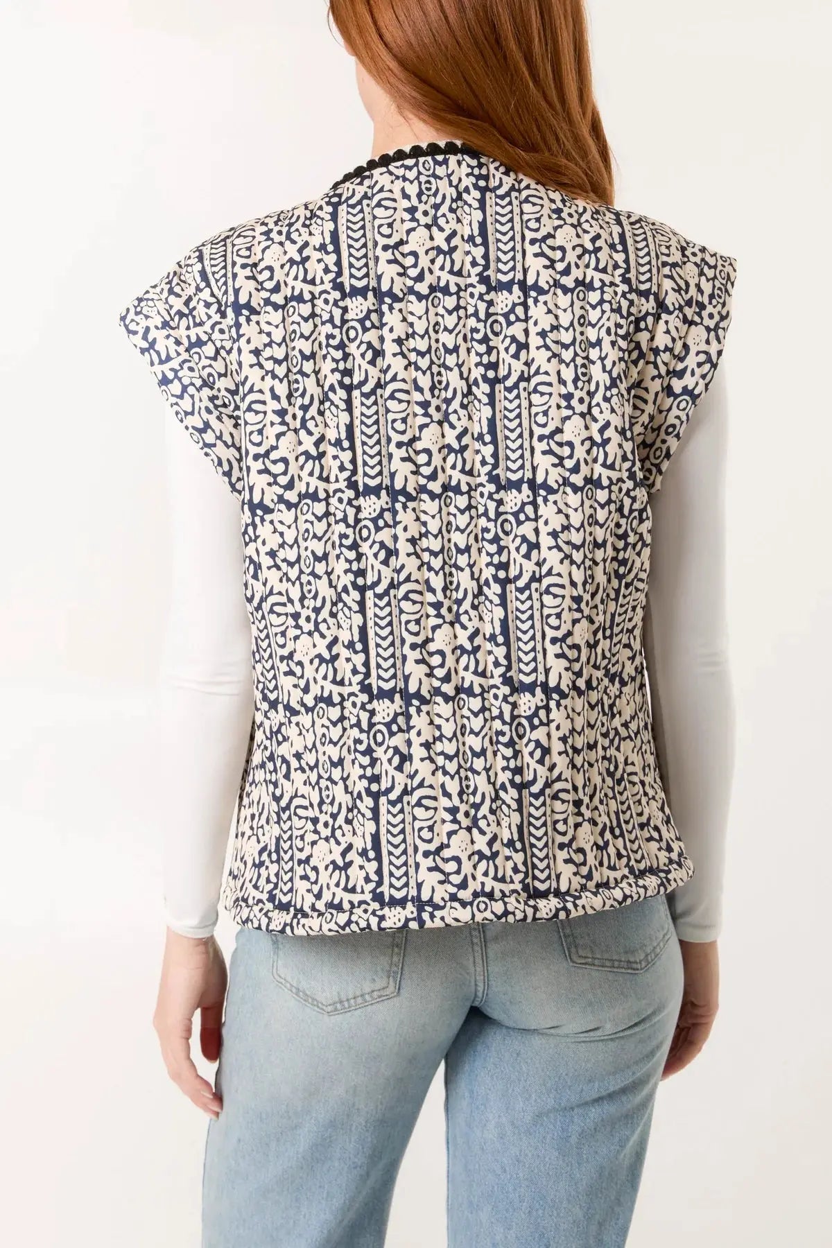 SLEEVELESS PRINTED QUILTED JACKET in BLACK or NAVY The Style Closet