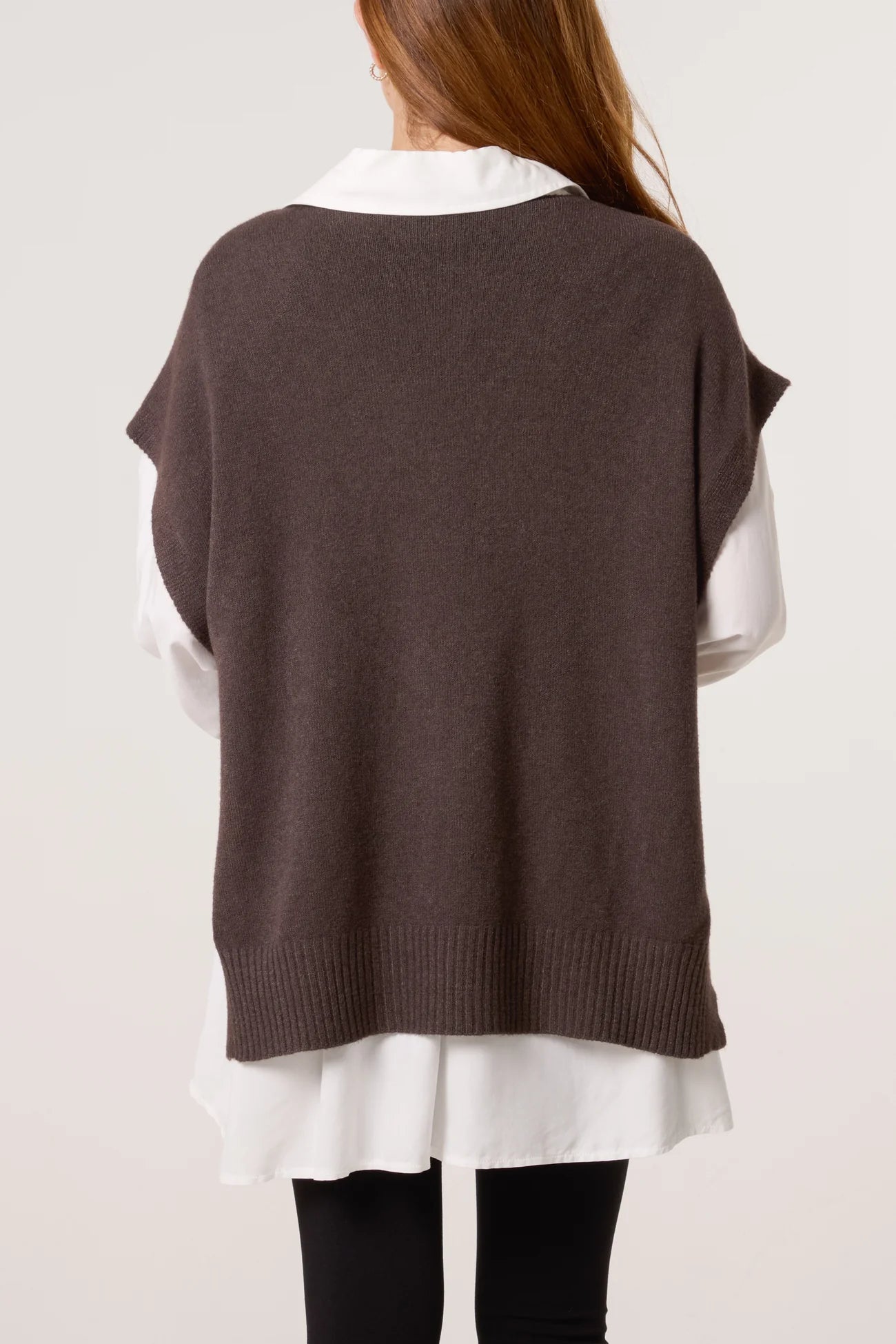 V NECK KNTTED VEST