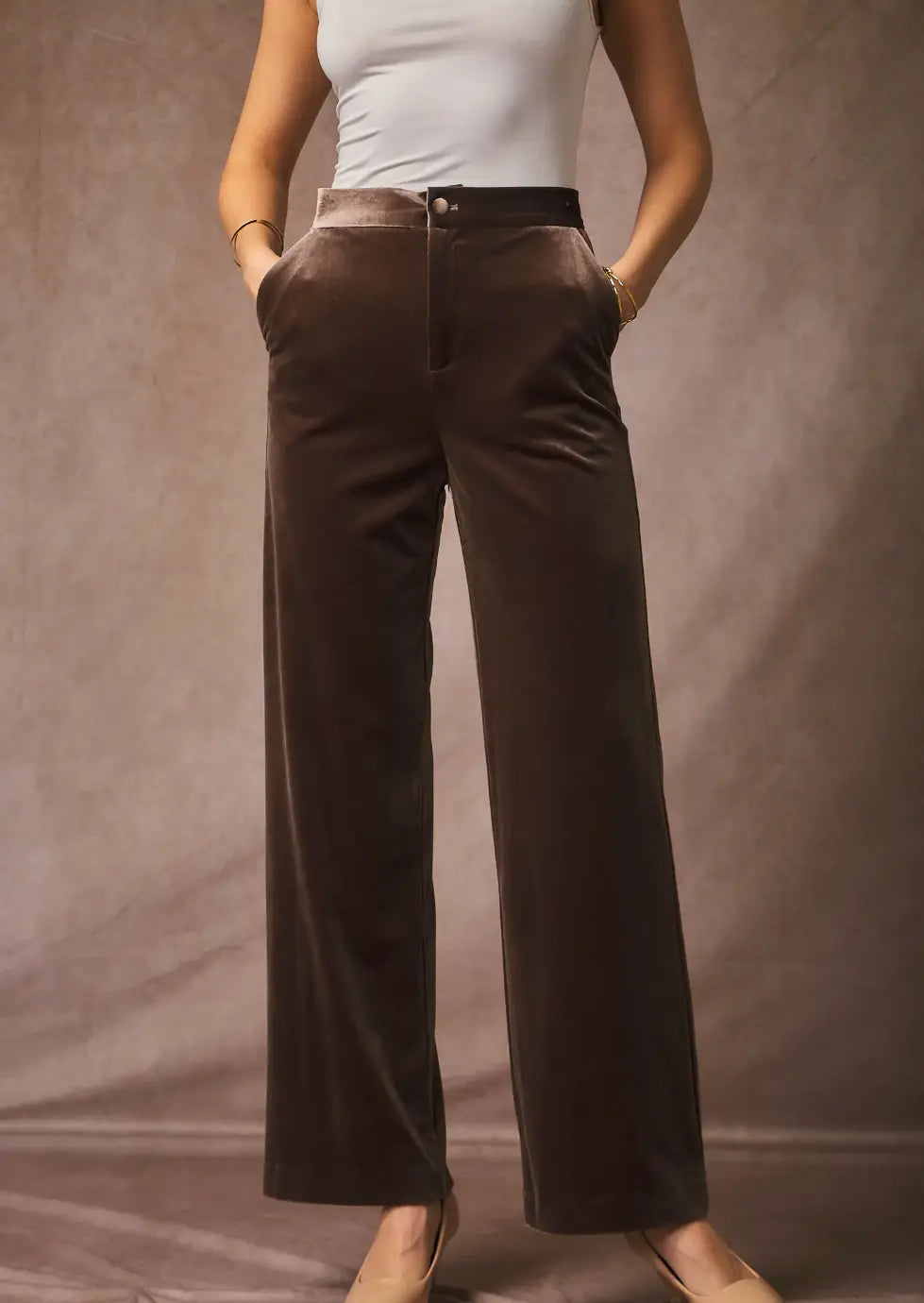 High-waisted straight-cut velvet trousers - P2228: Khaki / 1S-1M-1L-1XL The Style Closet