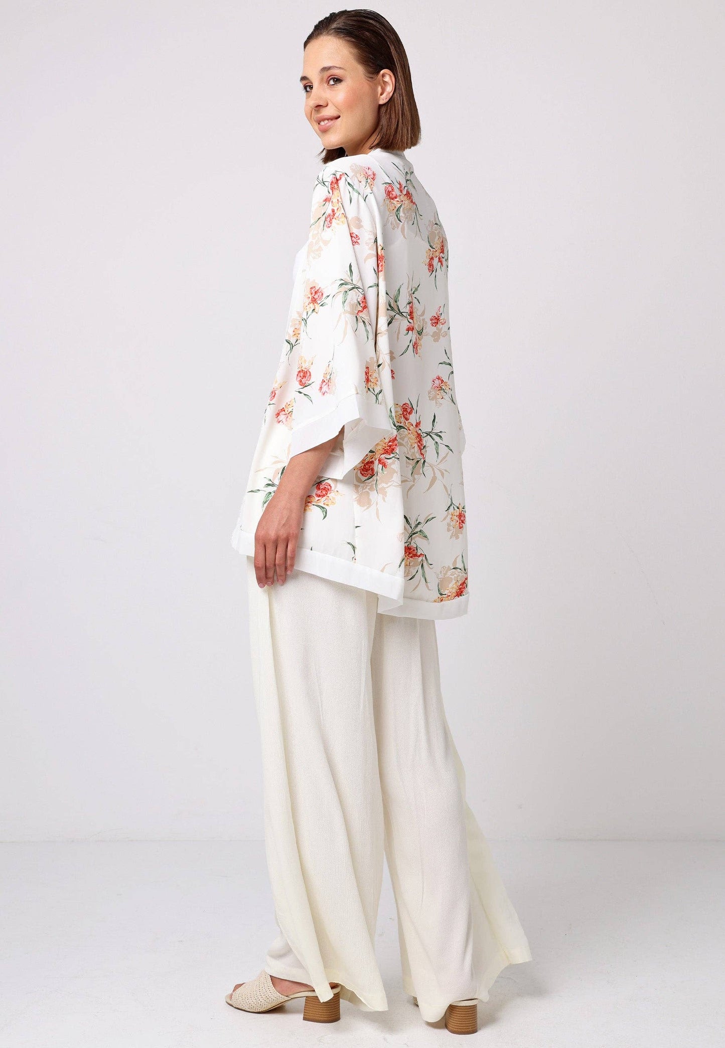 Short Kimono Top in White Floral Print: S