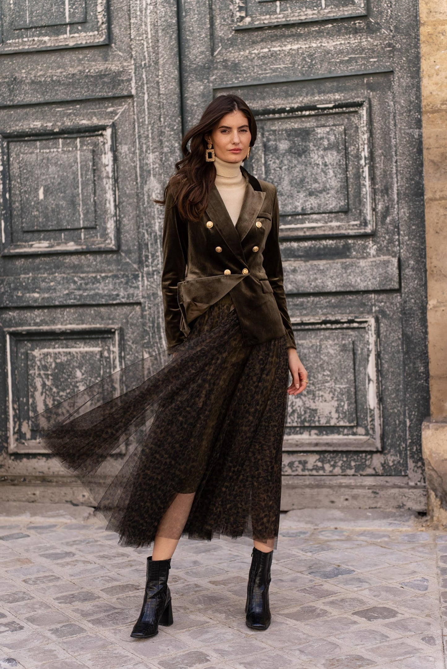 Double-breasted velvet blazer with gold buttons - Chocolate Brown