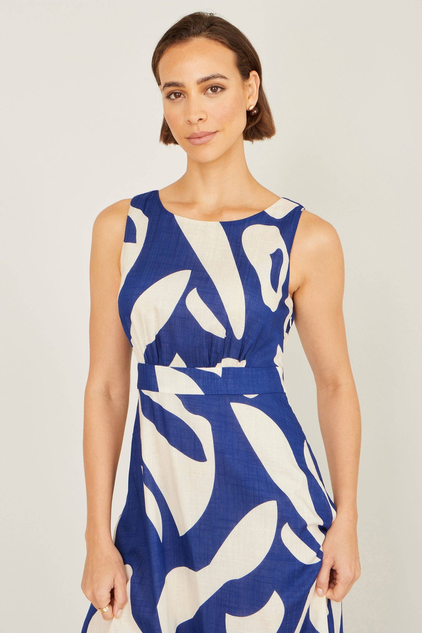 Yumi Navy Abstract Maxi Dress With Tie Back: Navy / 10