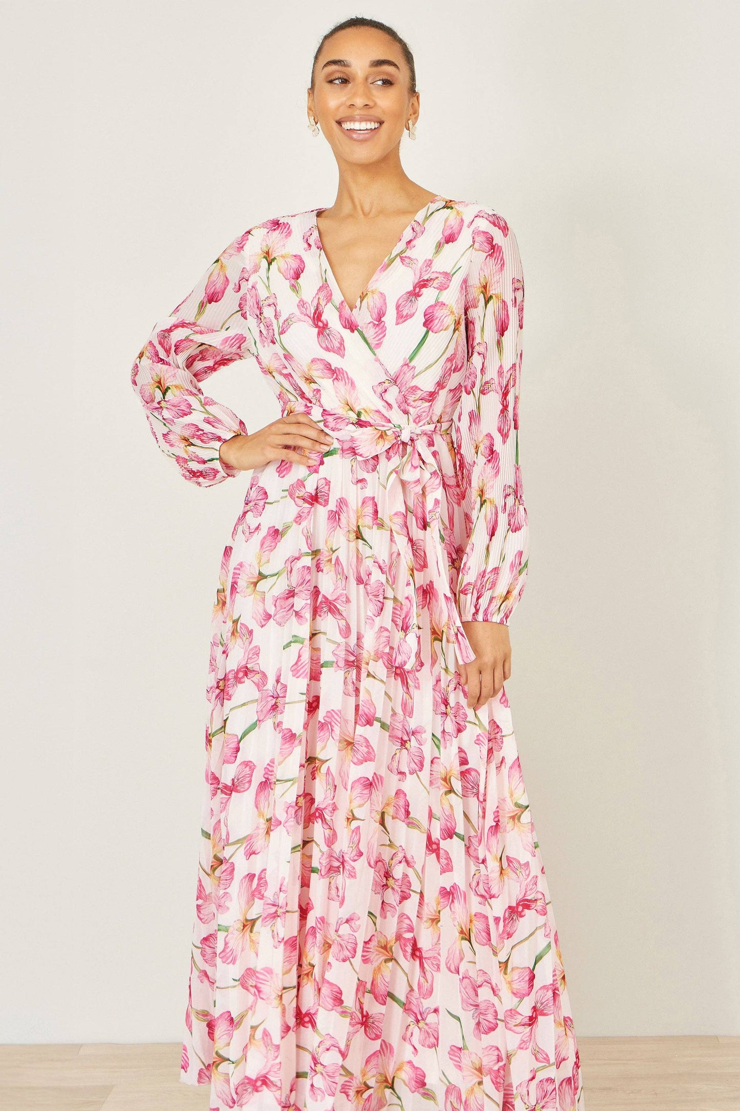 Yumi White Orchid Floral Pleated Wrap Maxi Dress: Ivory / 12