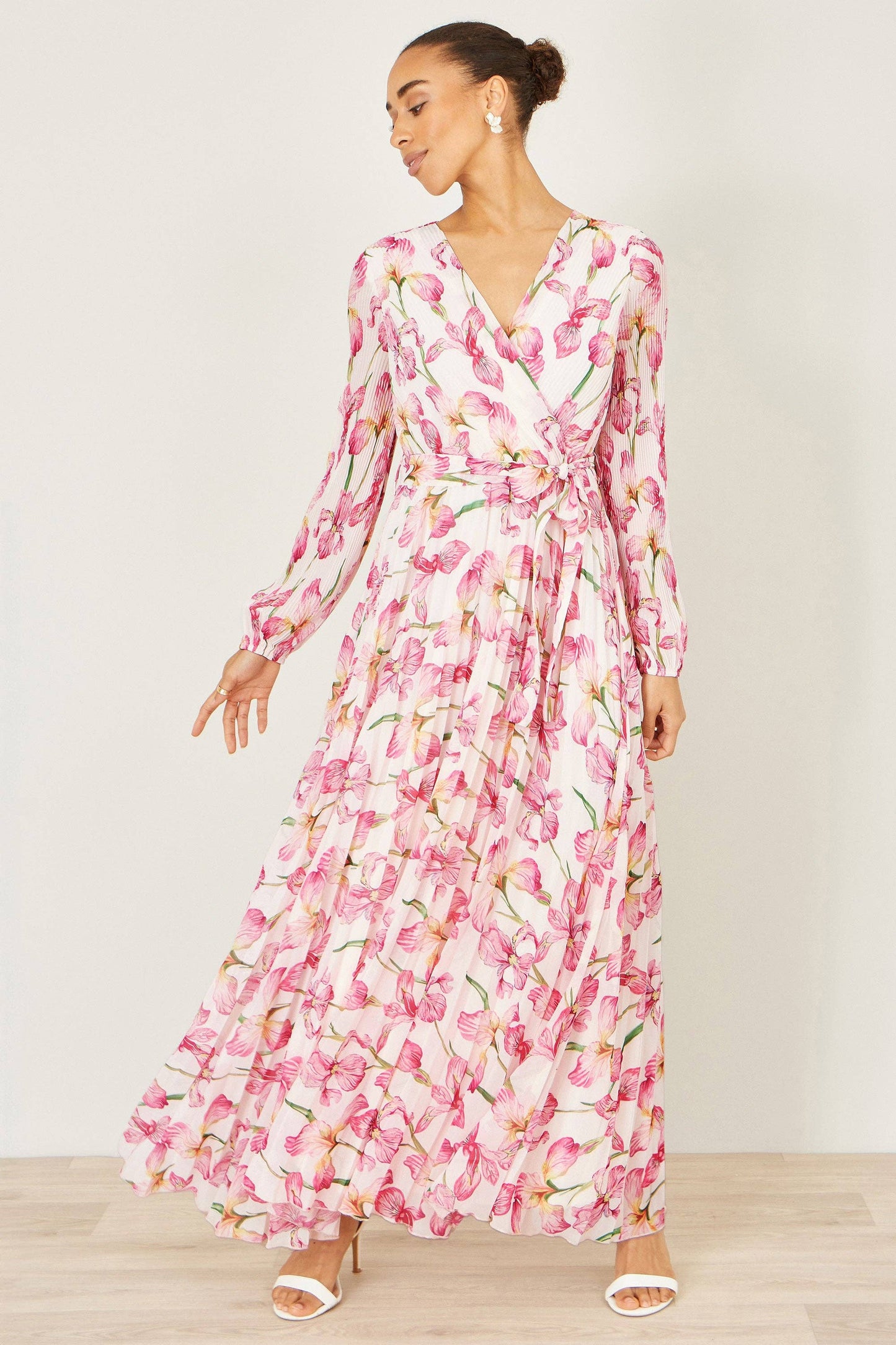 Yumi White Orchid Floral Pleated Wrap Maxi Dress: Ivory / 16