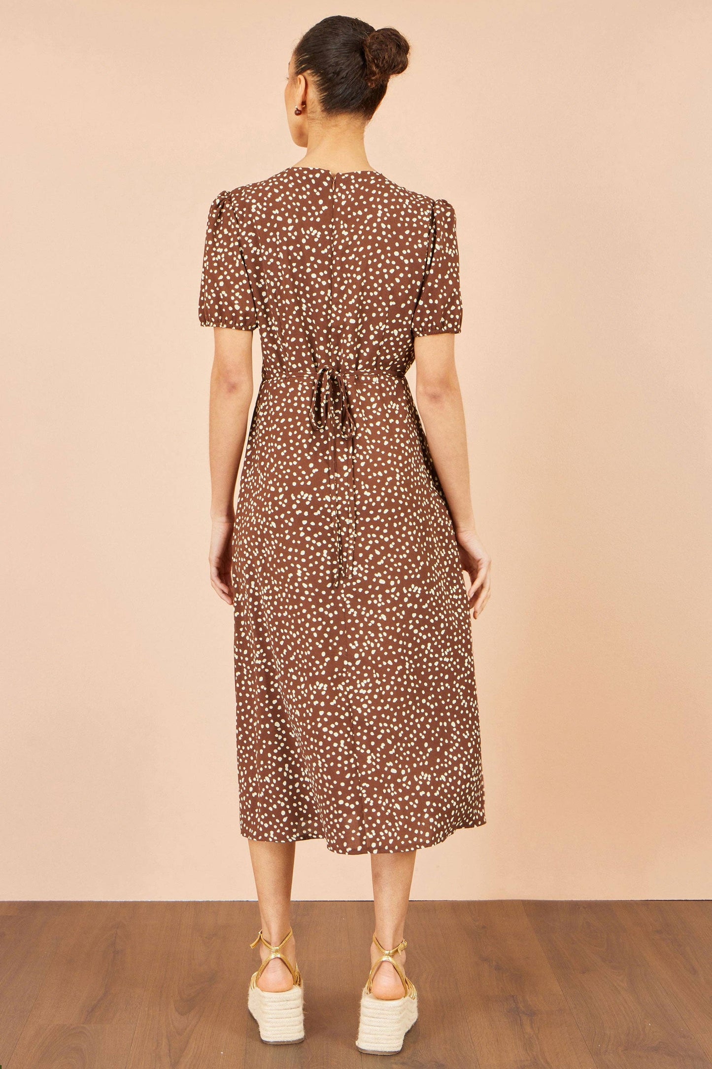 Yumi Brown Spot Midi Dress With Split Hemline: Brown / 10