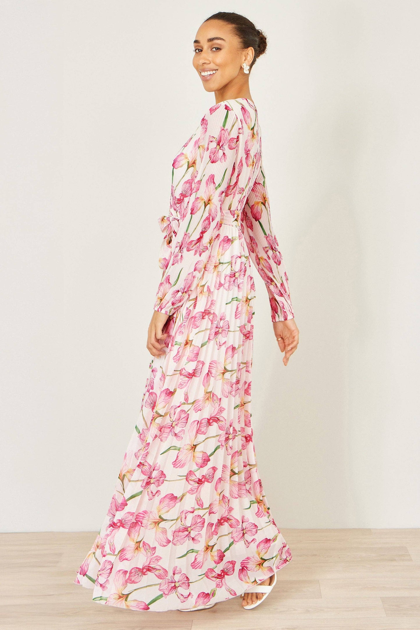 Yumi White Orchid Floral Pleated Wrap Maxi Dress: Ivory / 12