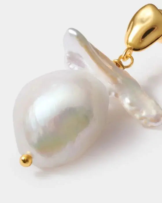 SOL Pearl Earrings The Style Closet