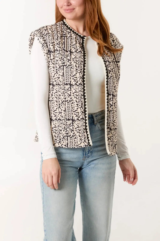 SLEEVELESS PRINTED QUILTED JACKET in BLACK or NAVY The Style Closet