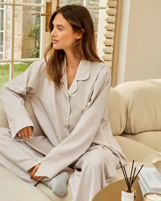 Pyjama Set - Taupe/Off WhiteWave Print The Style Closet