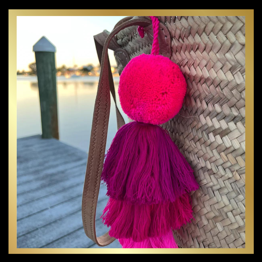 Large Pom Pom Trio Tassel Swag, Pinks