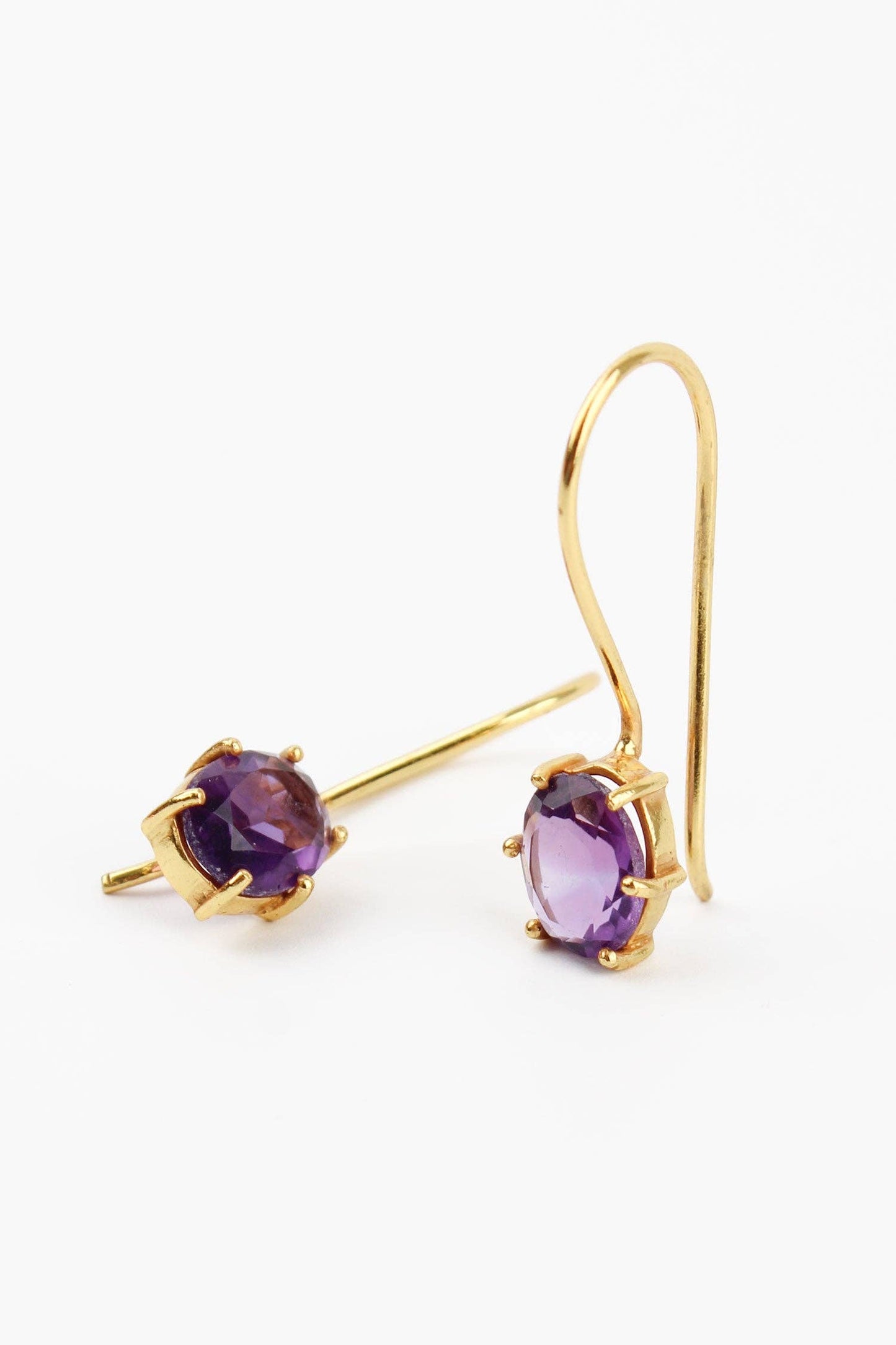 AMETHYST GEMSTONE CLAW OVAL EARRINGS