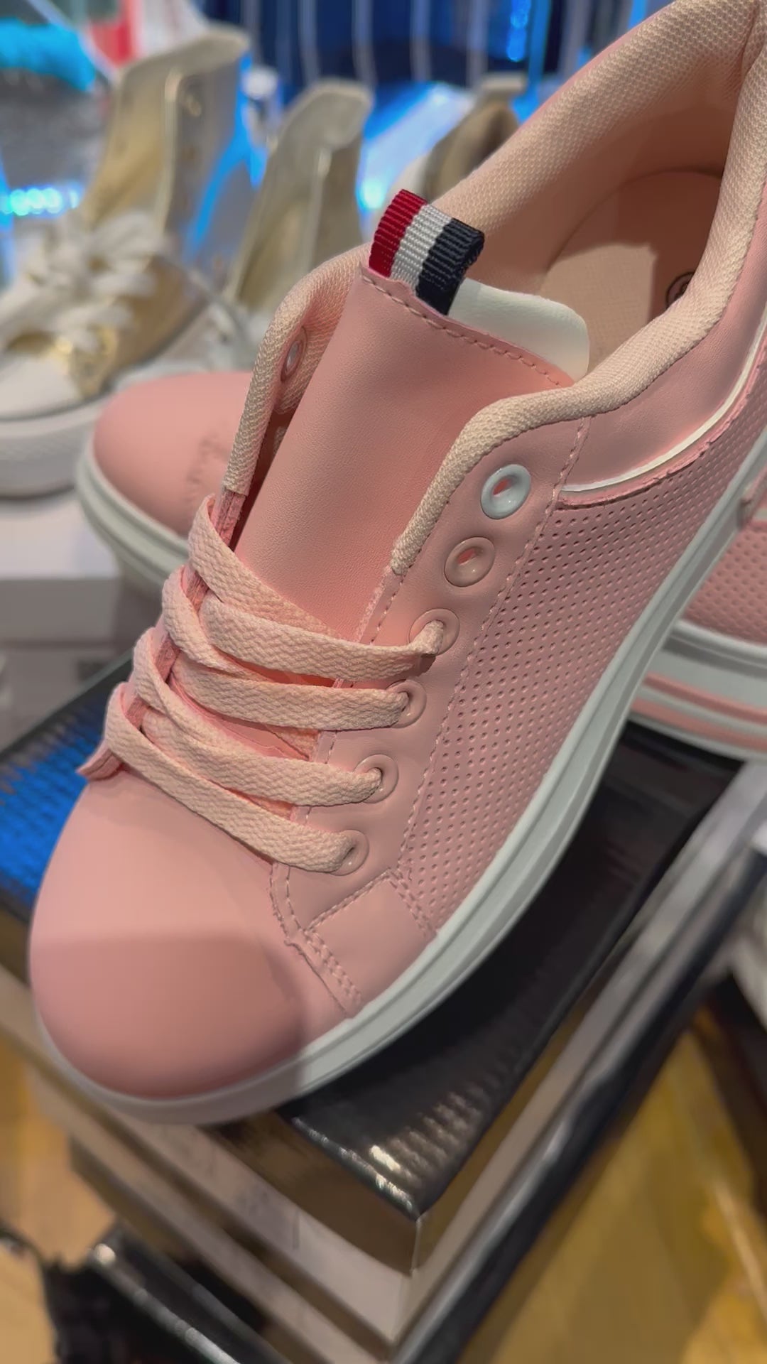 Fashion light pink trainers